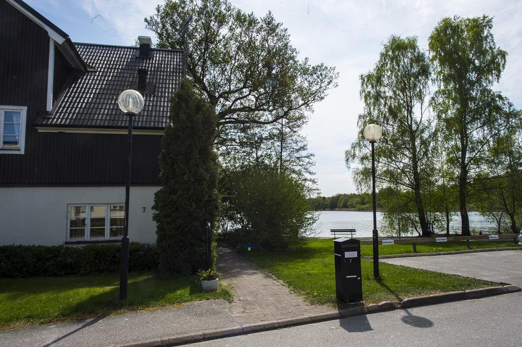 Hotell Sjoevillan Upplands-Väsby Eksteriør bilde