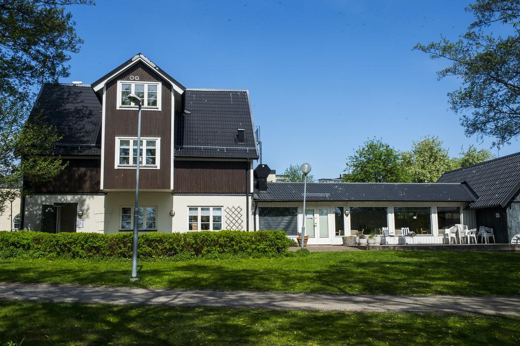 Hotell Sjoevillan Upplands-Väsby Eksteriør bilde