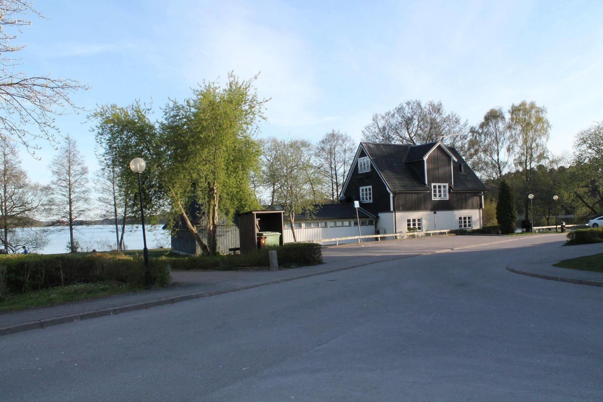 Hotell Sjoevillan Upplands-Väsby Eksteriør bilde
